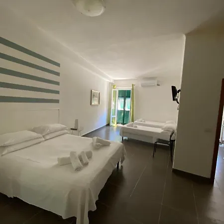 Holidays Apartman Vernazza