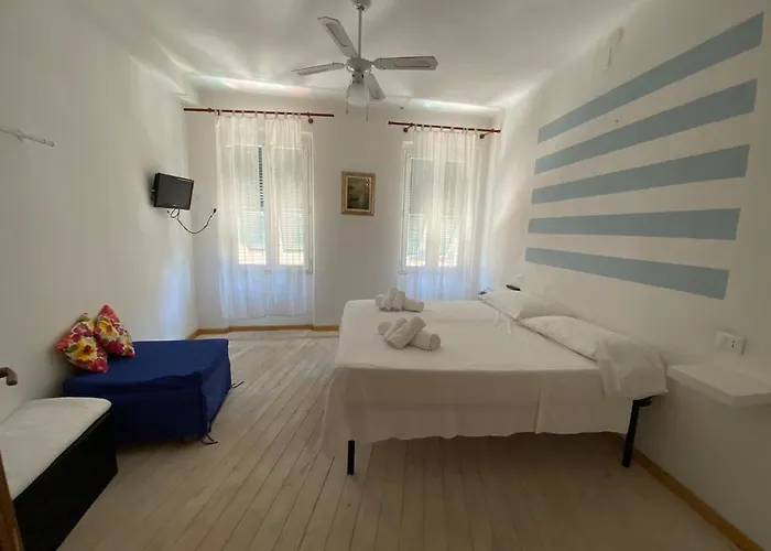 Apartment Holidays *
